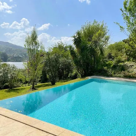 別荘 Welcoming House In With Shared Poola Santa Cruz do Douro