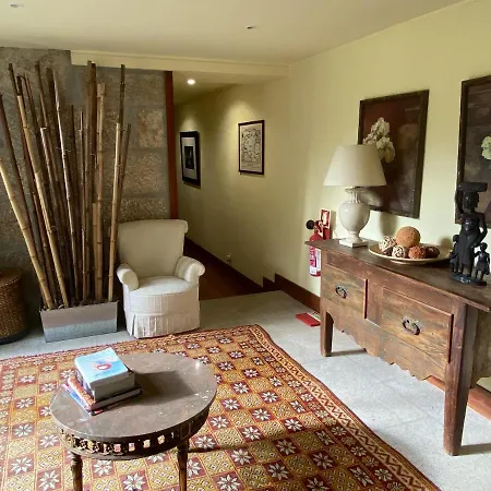 Welcoming House In With Shared Poola