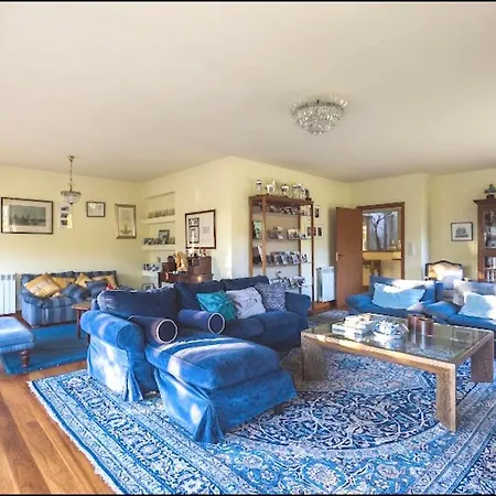 Welcoming House: Retreat With Shared Pool Holiday home *