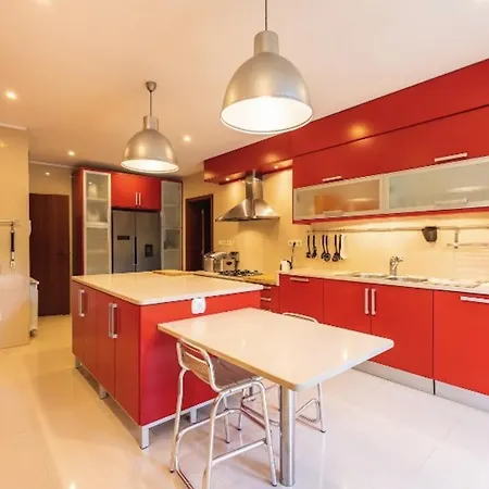 Welcoming House: Retreat With Shared Pool Holiday home *