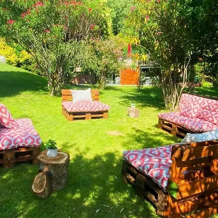 Welcoming House: Retreat With Shared Pool Holiday home *