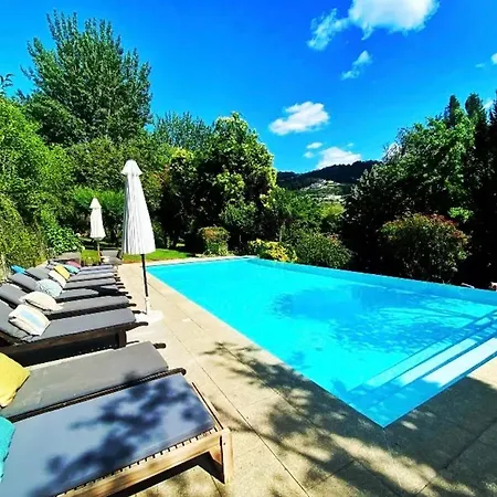Welcoming House: Retreat With Shared Pool Holiday home *